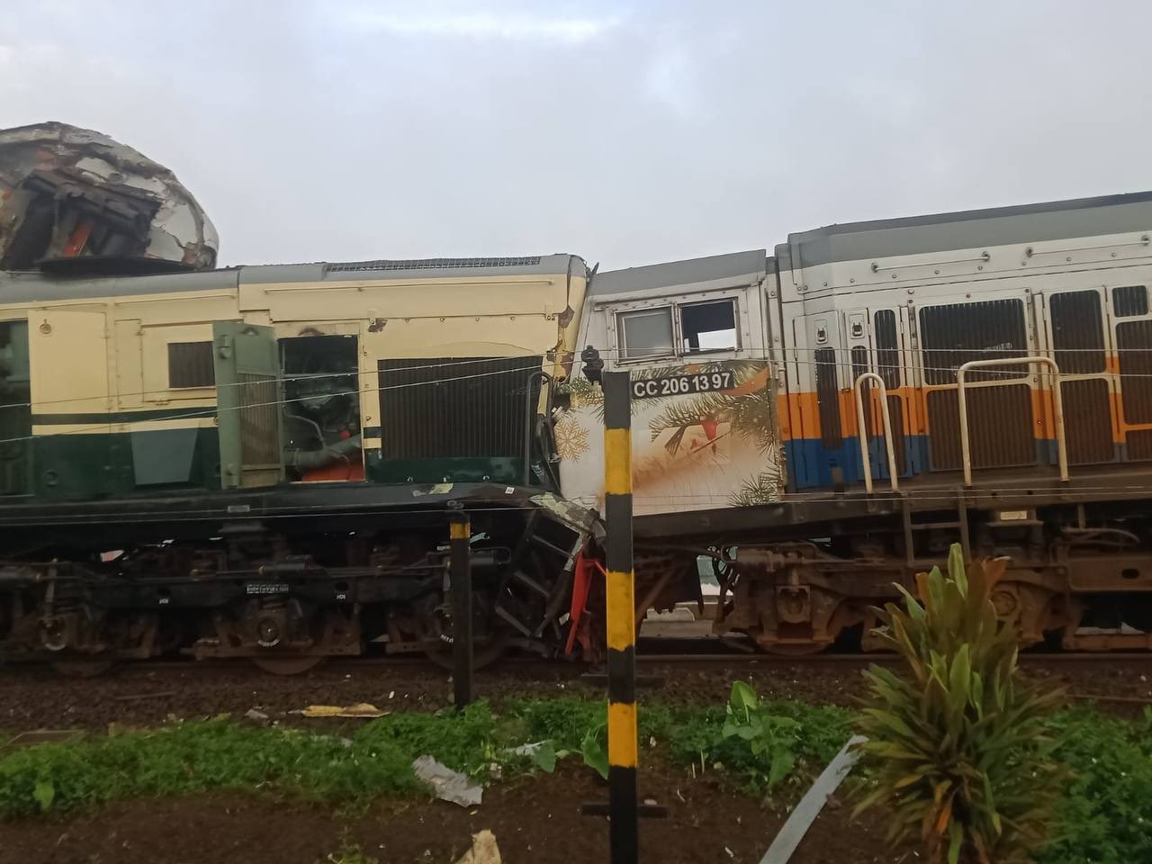 Berduka: Kecelakaan KA Turangga dengan KA Lokal Bandung Raya di Stasiun Haurpugur